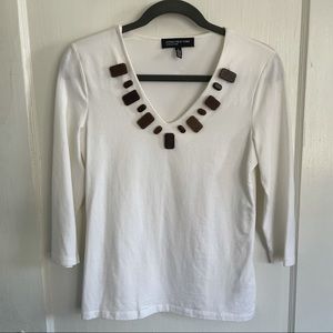 Jones New York 3/4 sleeve white top with wood adornments